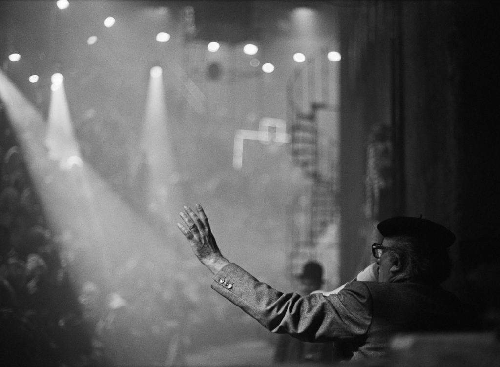 4. Federico Fellini lors du tournage de _La Città delle Donne_, Cinecittà, Rome, 1979