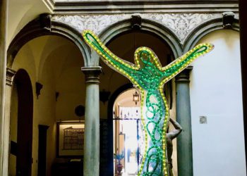 Lirica (Pin up) di Marco Lodola ospite di Roberto Casamonti
