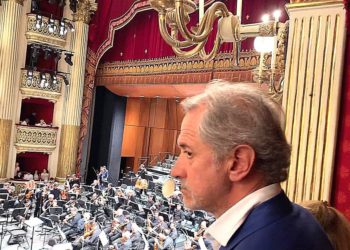 La difficile “vita vocale” di un cantante d’opera. Bebeez ascolta le riflessioni e i suggerimenti del foniatra Ugo Cesari