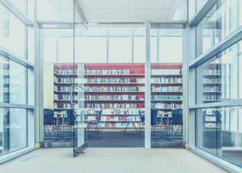 Aliante Partners si compra il business delle soluzioni in vetro per interni della svizzera Dormakaba