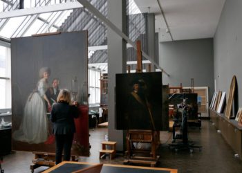 I conservatori del Met hanno scoperto una composizione nascosta sotto il ritratto di un famoso chimico di Jacques Louis David