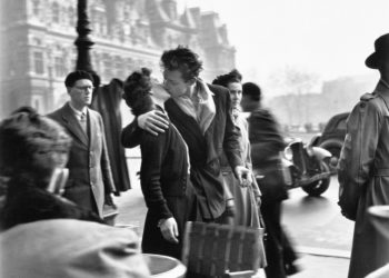 Robert Doisneau alla ricerca del bacio perfetto