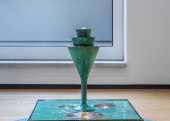L’acqua sorgente di vita alla Galleria Moshe Tabibnia