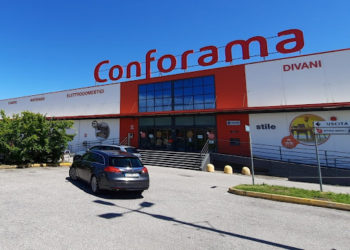 InvestiRE sgr compra da Conforama e poi le riaffitta tre spazi commerciali per 55.000 mq in Lombardia e Sardegna