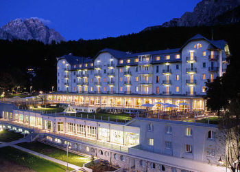 Attestor Capital affida a Mandarin Oriental la gestione dell’hotel Cristallo di Cortina. Che sarà rimesso a nuovo per le Olimpiadi