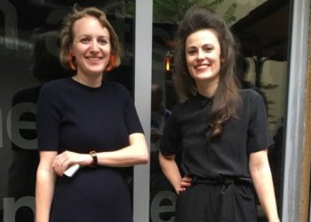 Due giovani donne hanno giocato d’azzardo e hanno aperto una galleria d’arte in Kosovo. Ora è una delle gallerie di cui si parla di più in Europa