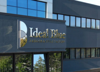 La marchigiana Ideal Blue entra nel Gruppo Florence che debutta così nella manifattura tessile. Ora sono 21 le aziende del polo di industrie per la moda