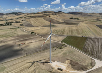 Il fondo Gaif di Green Arrow debutta nell’eolico rilevando da Lazzari & Lucchini il controllo di cinque parchi da 55 MW e i progetti per altri due impianti