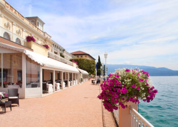 Lo storico Grand Hotel Gardone passa ai lituani di Apex Alliance insieme al partner investitore romeno Pavăl Holding. Saranno investiti 45 mln per la ristrutturazione