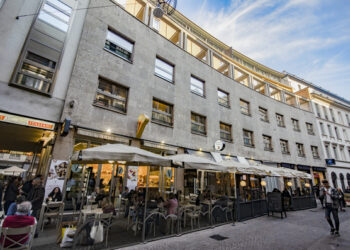 Investire sgr vende a Tel Aviv Investimenti Piazza Pattari 2, sede dei Duomo Luxury Apartments by Rosa Grand, gruppo Starthotels