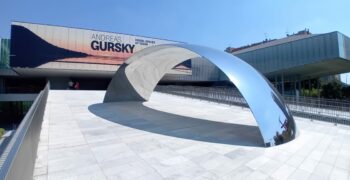 Andreas Gursky e lo sguardo sul contemporaneo fra macro e micro