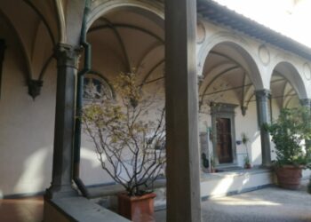 Volti di donna di Marianne Catzaras a Santa Maria Nuova