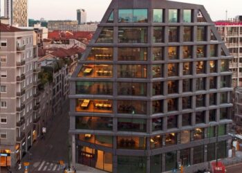 Crédit Agricole rifinanzia  AREEF 2 (Ardian) per due immobili a Milano con un green loan da 50 mln euro