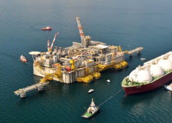 Il consorzio formato da VTTI e IKAV acquisisce il 70,7% di Adriatic LNG da ExxonMobil per oltre 800 mln di euro debito incluso, Snam sale al 30%