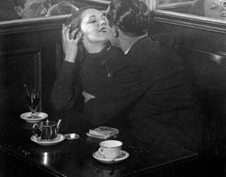 Chi era Brassaï, il fotografo ungherese che ha immortalato Parigi