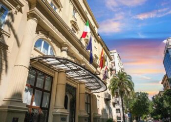 Aeroviaggi (gruppo Mangia’s) si compra il Grand Hotel et Des Palmes di Palermo. Exit per il fondo Algebris NPL Partnership II