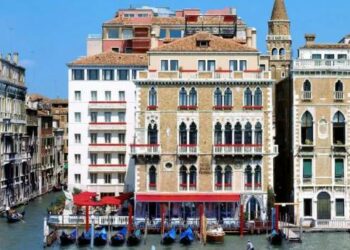 L’Hotel Bauer di Venezia e i progetti Waltherpark e Viva Virgolo di Bolzano passano dal gruppo Signa allo svizzero tedesco Schoeller
