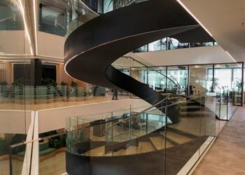 Deloitte Italia apre il nuovo headquarter a Milano in via Santa Sofia. Il complesso è stato riqualificato da PIMCO Prime Real Estate