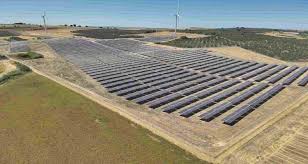 EDP dà avvio a Tuscia 15, il suo più grande progetto solare utility-scale in Italia. L’impianto, situato a Viterbo, ha una capacità installata di 72 MWp