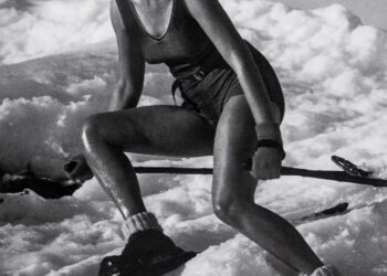 La Galleria Paci di Brescia dedica all’ungherese Martin Munkacsi la mostra “Think while you shoot”