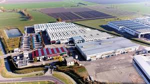 Ancorotti Group (L-GAM) si compra l’azienda parmigiana Cosmoproject, leader nella produzione di skincare per conto terzi