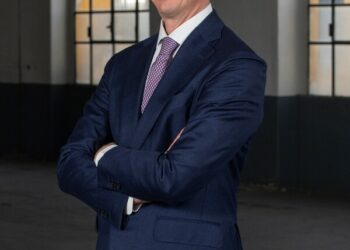 RealStep si trasforma in Sicaf eterogestita, la cui gestione è affidata alla neonata RealStep sgr.  Presto al via fondi immobiliari