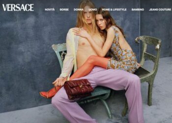 Prada in trattative esclusive per l’acquisizione di Versace e Jimmy Choo dal gruppo statunitense Capri Holdings