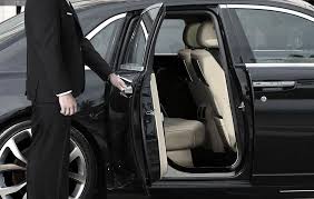 La startup del noleggio auto con conducente LimoLane acquisisce Asia Car Service. Obiettivo 250 mln  euro di fatturato entro il 2027