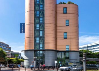 Henderson Park compra insieme ad Atream cinque alberghi Novotel Suites in Francia