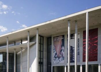 Prorogata a maggio “Eccentric. Estetica della libertà”, una mostra singolare alla Pinacoteca Moderna di Monaco di Baviera