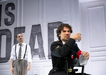 Luca Bizzarri e Francesco Montanari, protagonisti de “Il medico dei maiali”, sono in scena al teatro Quirino di Roma dal 23 al 27 aprile. Poi a Torino e Bologna