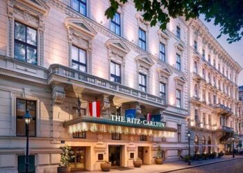 Il miliardario arabo Mohamed Alabbar compra il Ritz-Carlton di Vienna dal private equity kazako Verny Capital