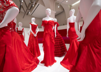 Fondazione Valentino celebra la bellezza a Roma con l’inaugurazione di PM23. Ad aprire le danze la mostra “Orizzonti | Rosso”