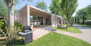 Camping di lusso, Human Company finalmente chiude l’operazione di preferred equity da 120 mln con Hines, Apollo e Clessidra