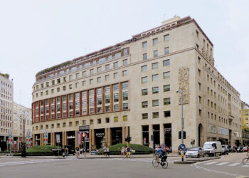 FASC immobiliare compra due piani di Palazzo del Toro in San Babila a Milano per 51,5 mln euro