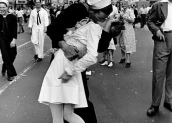 Alfred Eisenstaedt, il fotografo del celebre “bacio a Times Square”, dal 13 giugno al 21 settembre al Camera di Torino