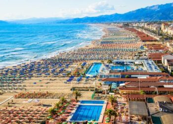 Hermés punta su Forte dei Marmi investendo 28-30 mln per un edificio dove aprire un monomarca multipiano nel 2027
