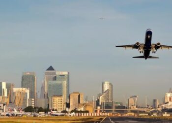Macquarie compra le quote di Ontario Teachers’ Pension Plan in tre aeroporti britannici