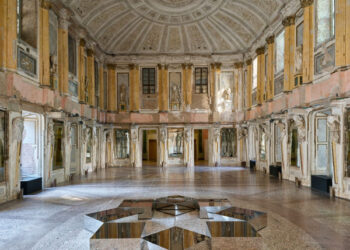 Fino al 14 settembre, Milano racconta l’opera di Remo Salvadori con una mostra diffusa tra Palazzo Reale, Museo del Novecento e la Chiesa di San Gottardo in Corte