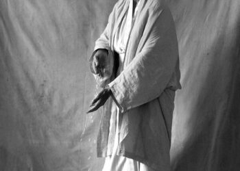 “Luce, Sulle donne spirituali”, la personale della fotografa Lucia Damerino fino al 18 ottobre a Firenze