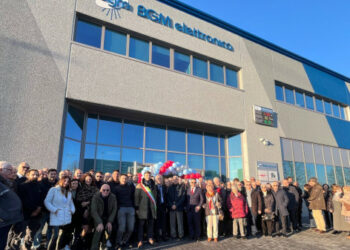 BGM Elettronica inaugura il nuovo stabilimento a Trezzano Rosa e spinge sulla crescita a doppia cifra