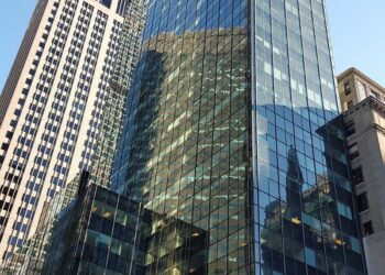 Ardian compra il 60% di 715-717 Fifth Avenue a NYC da Kering, che resta con il 40%