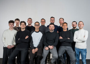 L’AI Agency italiana Jenia chiude il suo primo round seed. Entra nel capitale con il 15% Mamisa, la family holding della famiglia Spezzani (Keraglass)