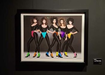 A Bologna il glamour di Marco Glaviano brilla a Palazzo Vassè fino al 4 aprile