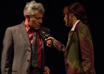 Tre personaggi si confrontano nel dramma di Ariel Dorfman “La Morte e la fanciulla”, in scena dal 24 febbraio al Teatro Mina Mezzadri di Brescia