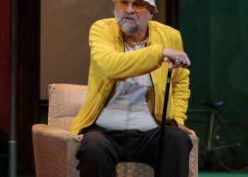 Una famiglia problematica è al centro di “Ritorno a casa”, in scena al Piccolo Teatro di Milano con la regia e l’interpretazione di Massimo Popolizio
