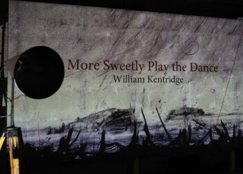 William Kentridge con “More Sweetly Play the Dance and Remembering Morandi” a Palazzo Citterio a Milano sino al 5 aprile