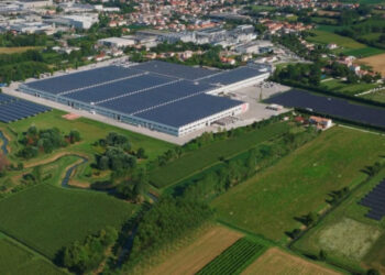 Il Gruppo SoFiGraf accelera nelle rinnovabili: acquisisce il progetto agrivoltaico Helios 55 da 55 MW e lancia GV Energy. Investimento da 50 milioni