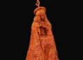 Dopo quella di Jesolo, 21Art ha inaugurato la nuova sede di Montecarlo con “Allegory of Caritas (An Act of Love)” dell’artista belga Jan Fabre