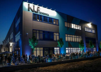 KLF Tecnokimica inaugura un nuovo impianto produttivo e rafforza ricerca e sostenibilità nel distretto conciario toscano